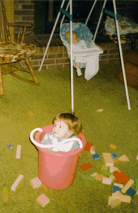 Kaitlynbucket.gif (90166 bytes)