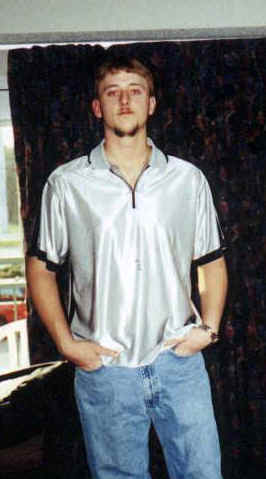 aaron4.jpg (48222 bytes)